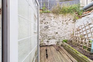 Courtyard - click for photo gallery
